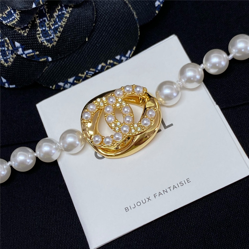 Ch**el hollow twisted sugar cube pearl necklace