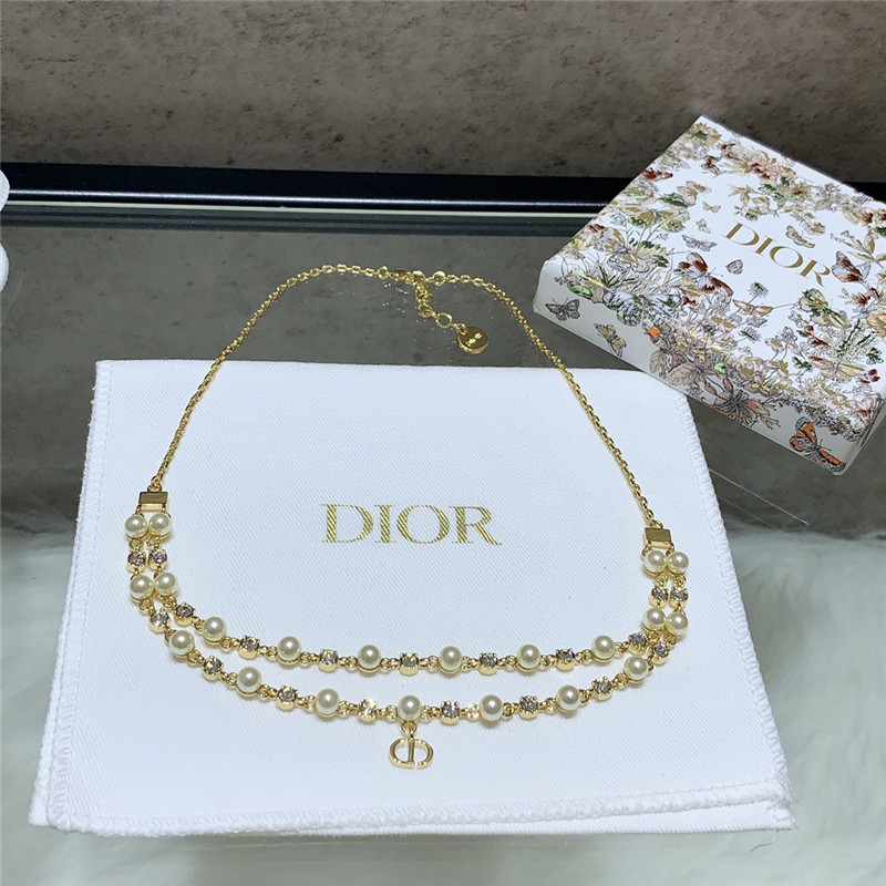 D10r pearl crystal cd necklace