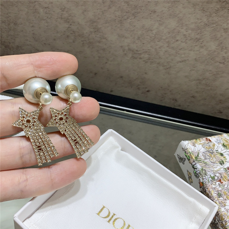 D10r pearl shooting star earrings