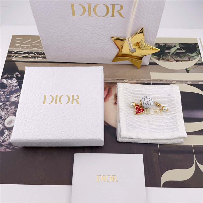 D10r new earrings