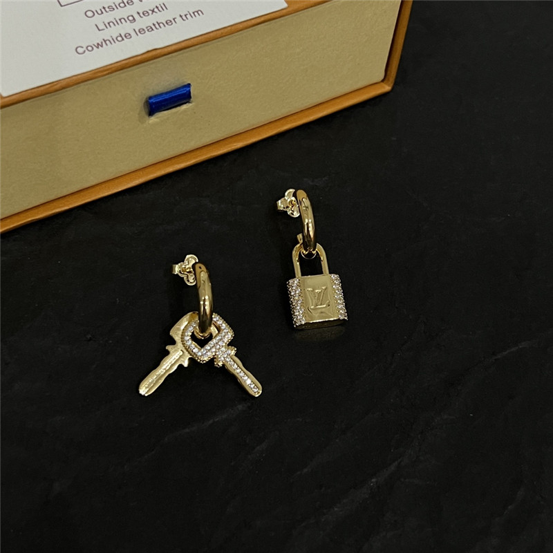 l0vis Vvtt0n lv new earrings