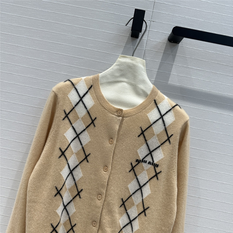 M1um1u letter cashmere cardigan replicas clothes