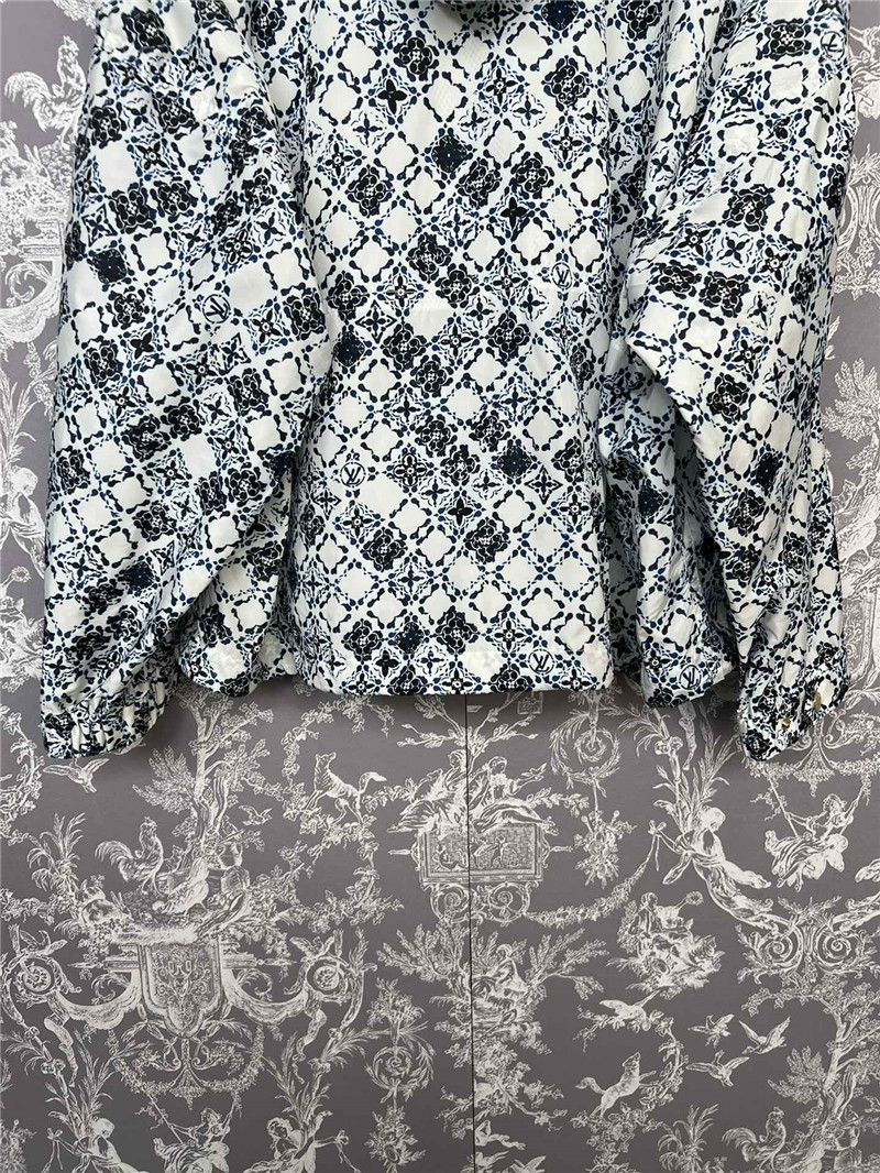 l0vis Vvtt0n lv sun protection jacket replica clothing