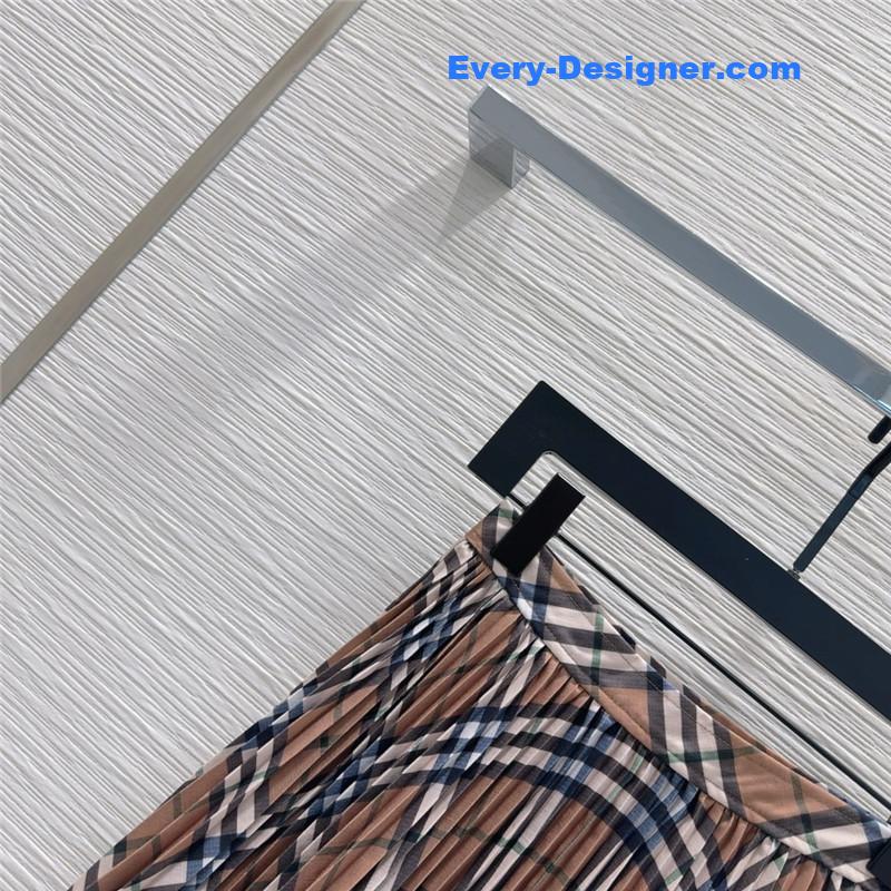 Bv*b*rry colorblock plaid skirt replica d&g clothing
