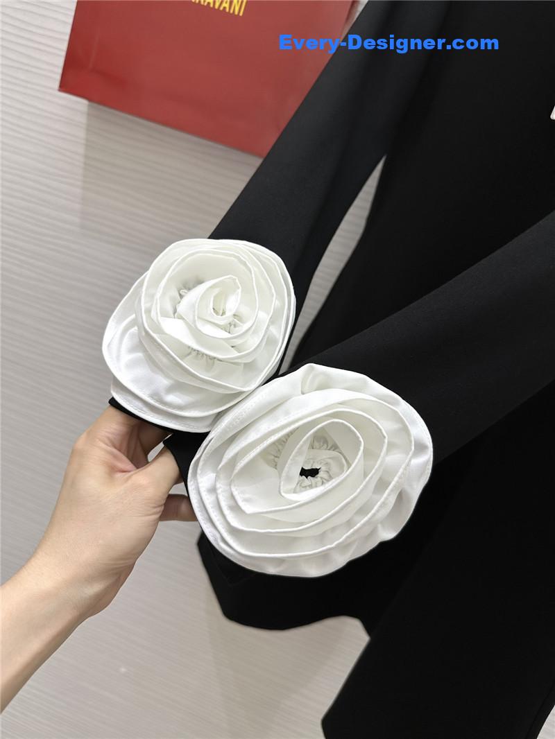 Va1e*ntin0 long sleeve dress replicas clothe