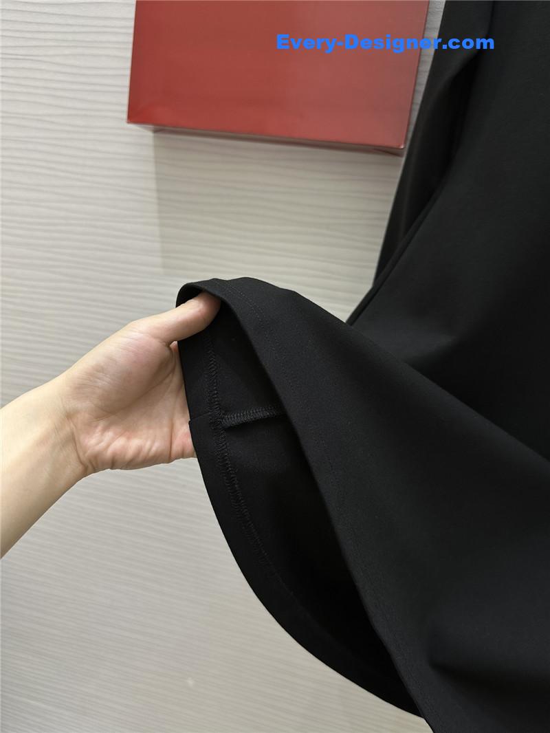 Va1e*ntin0 long sleeve dress replicas clothe