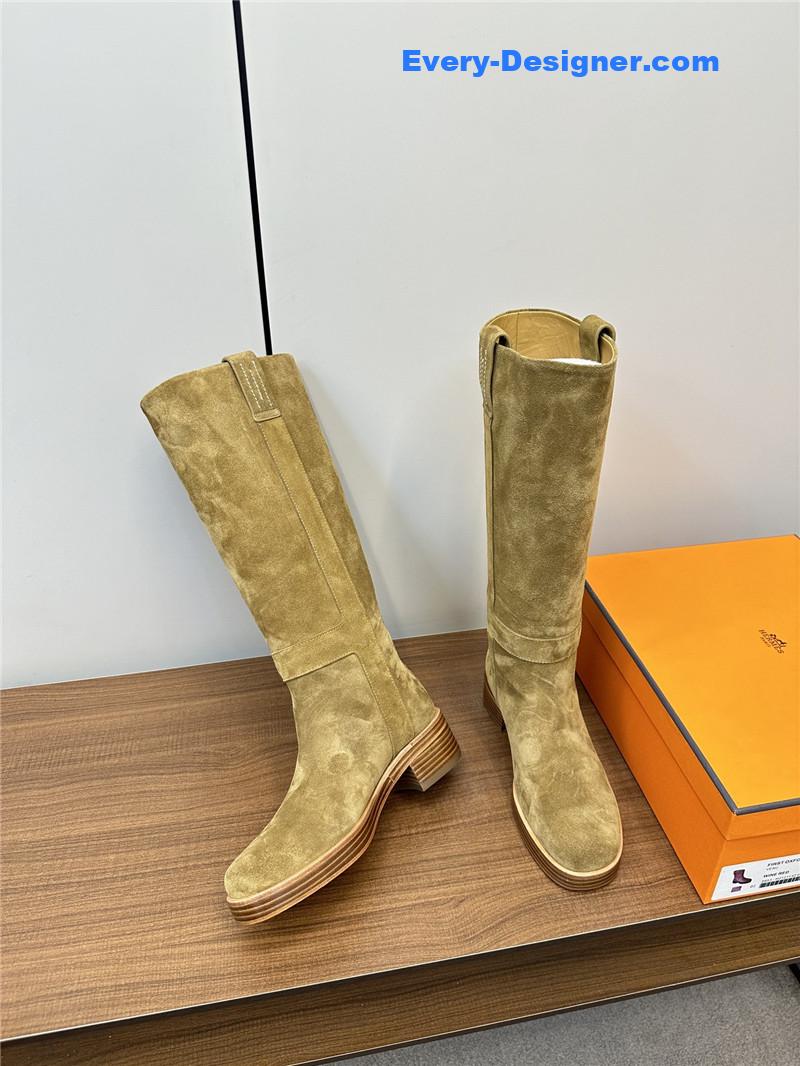 H**me5 horse boot in suede