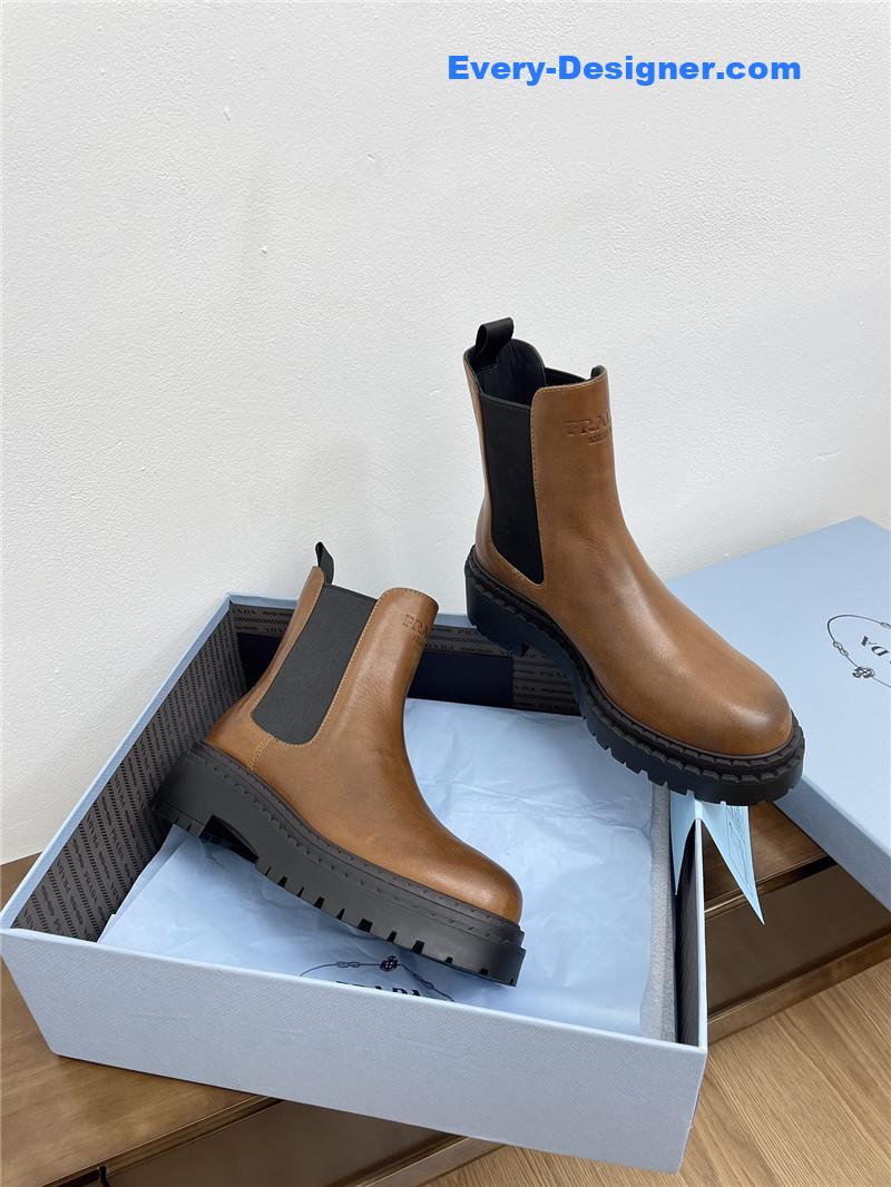 Pra*a brown calf leather chelsea boots