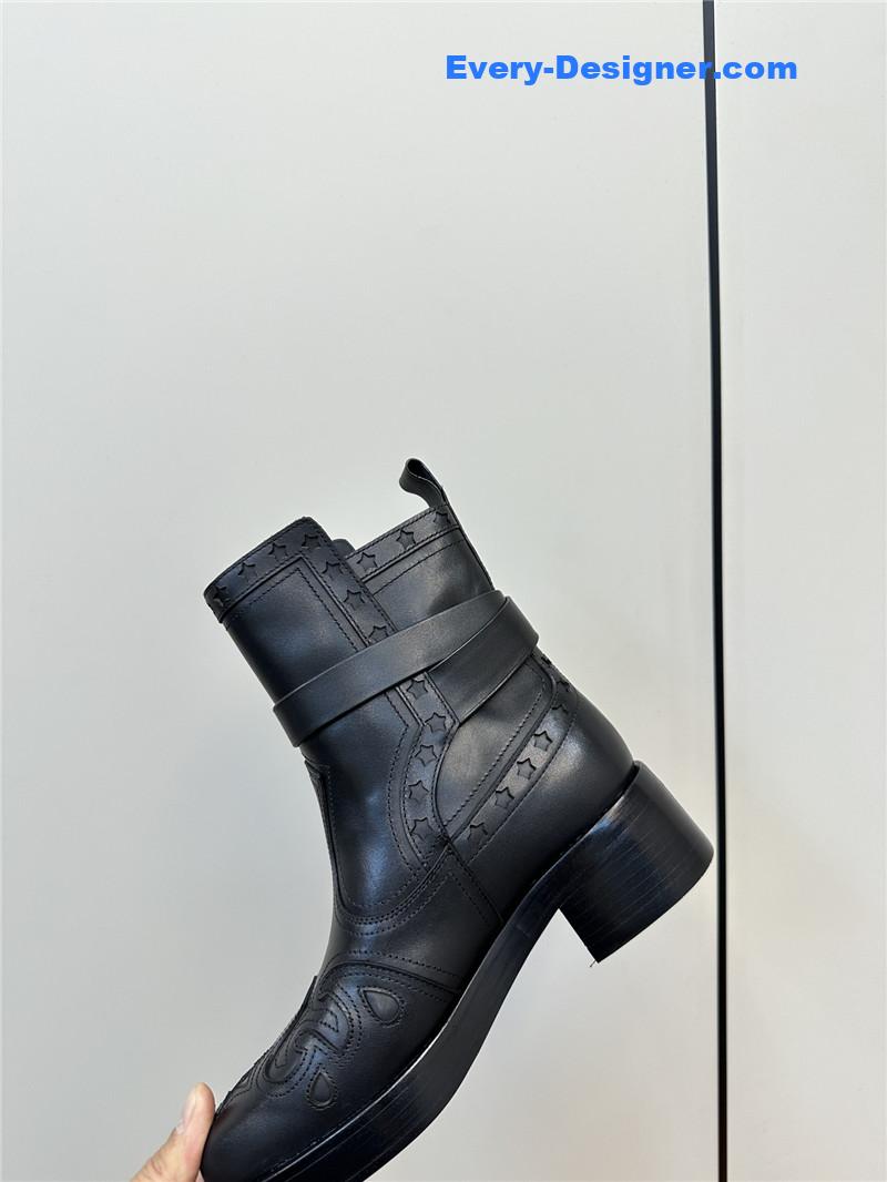 H**me5 buckles leather embroidered ankle boots