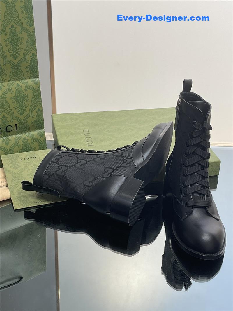 Gvc*1 maxi gg lace-up boots in black