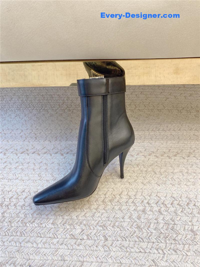 Sa1nt Lau*nt black belt detailed leather boot