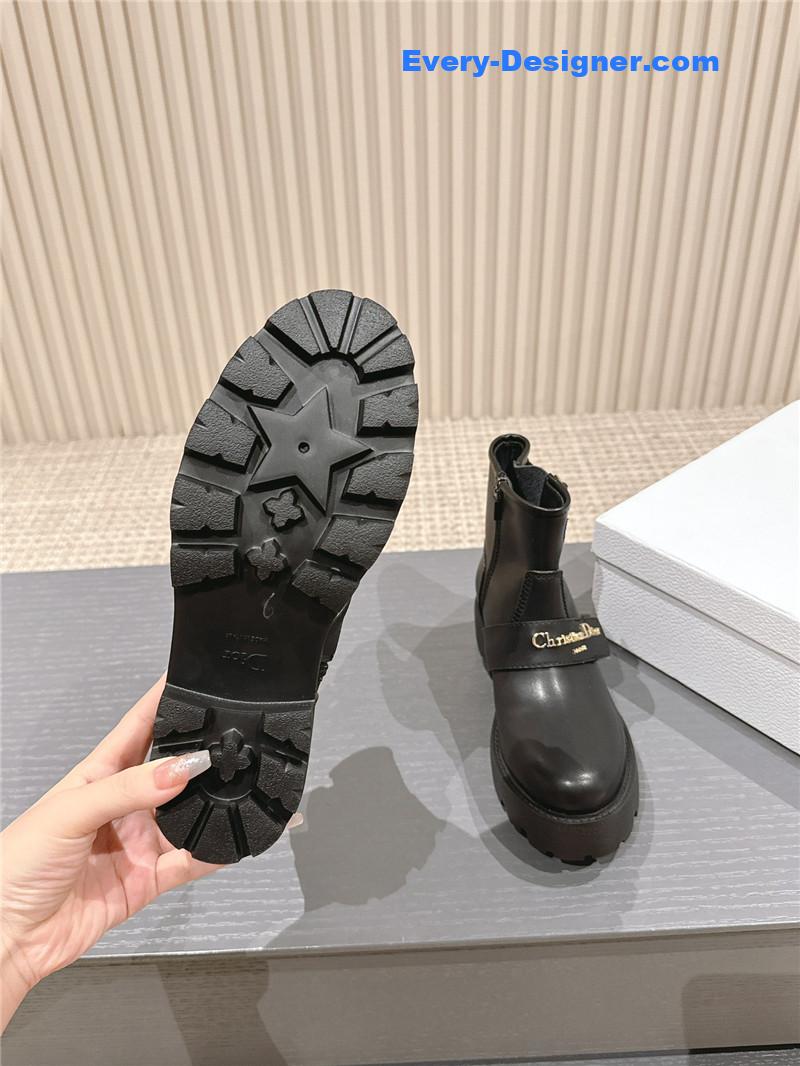 D10r d-quest black calfskin ankle boot