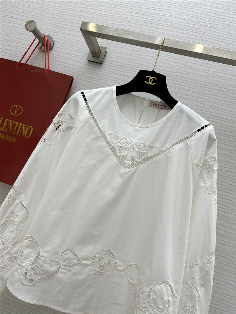 Va1e*ntin0 hollow embroidery round neck shirt replica clothing