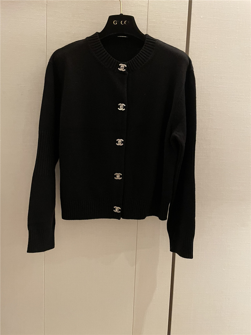 Ch**el trunlocks crop cardigan black