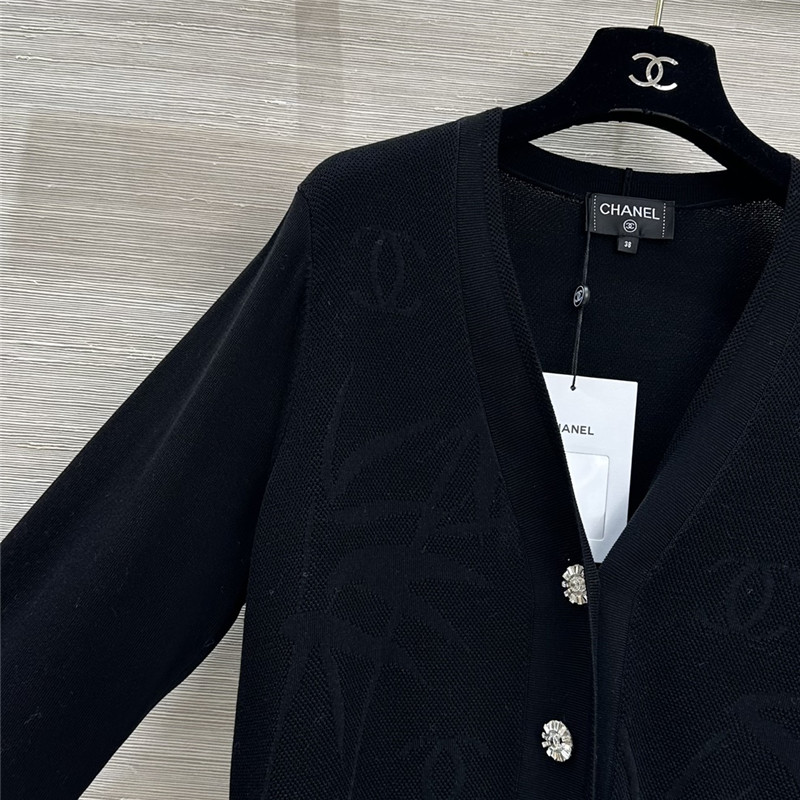 Ch**el crop jacquard v-neck cardigan black