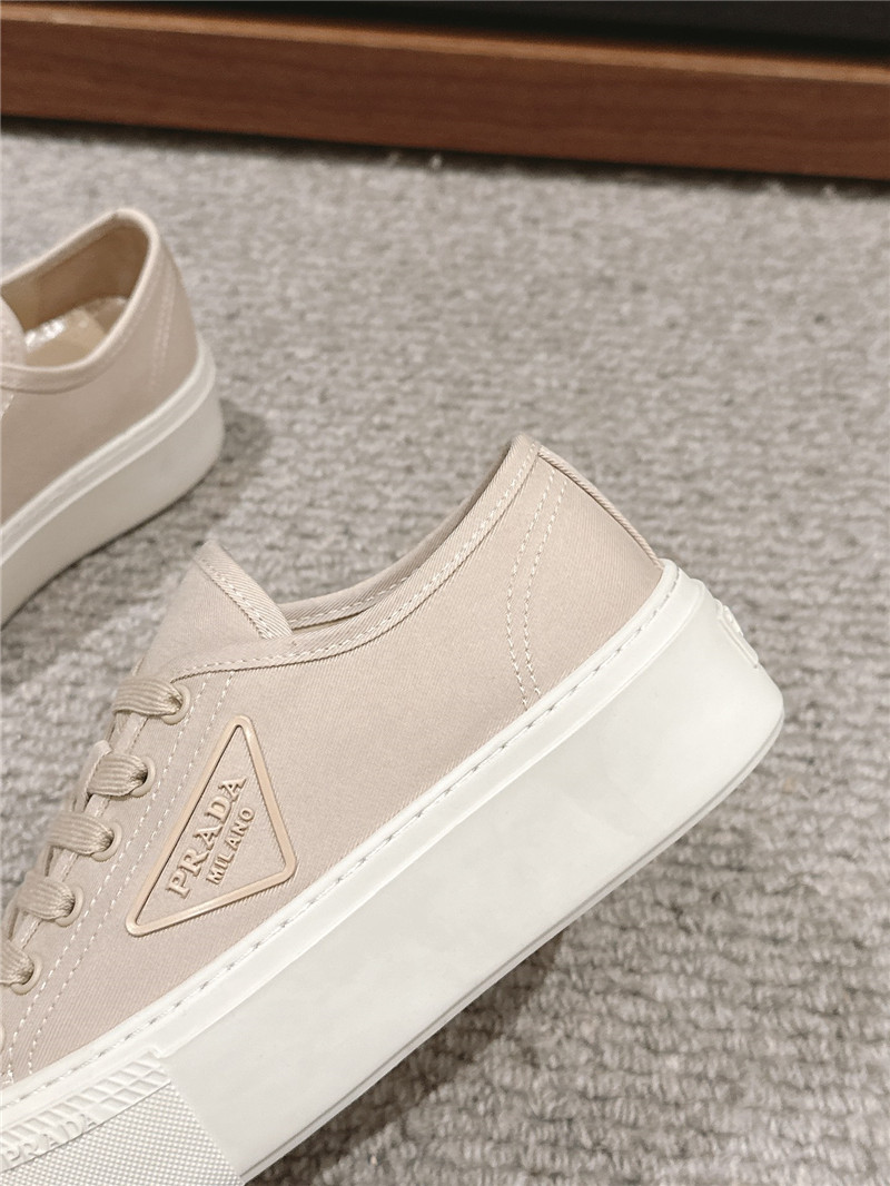 Pra*a beige lace-up platform canvas sneakers