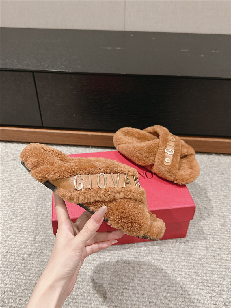 Va1e*ntin0 giovanni shearling slides brown
