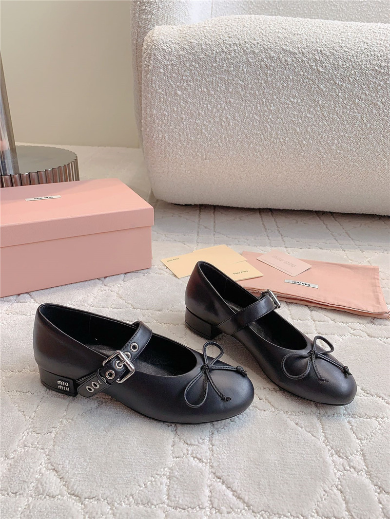 Miu Miu 25 Leather Mary Jane Pumps Black