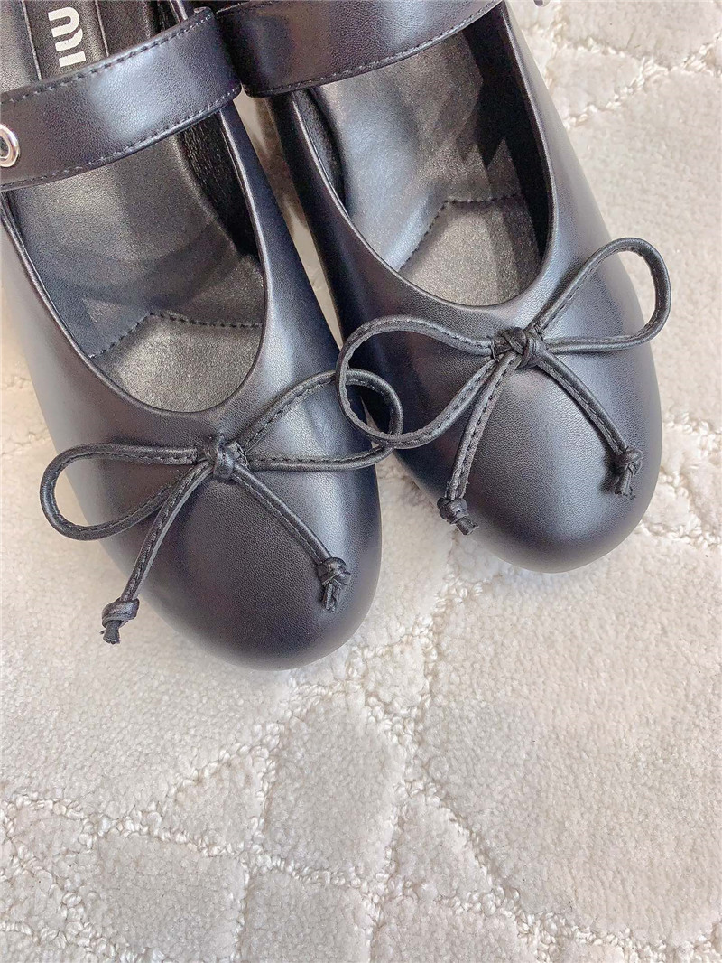 Miu Miu 25 Leather Mary Jane Pumps Black