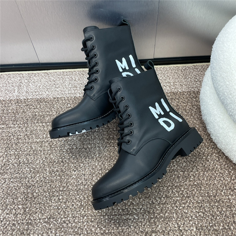 D10r miss logo calfskin lace-up boots