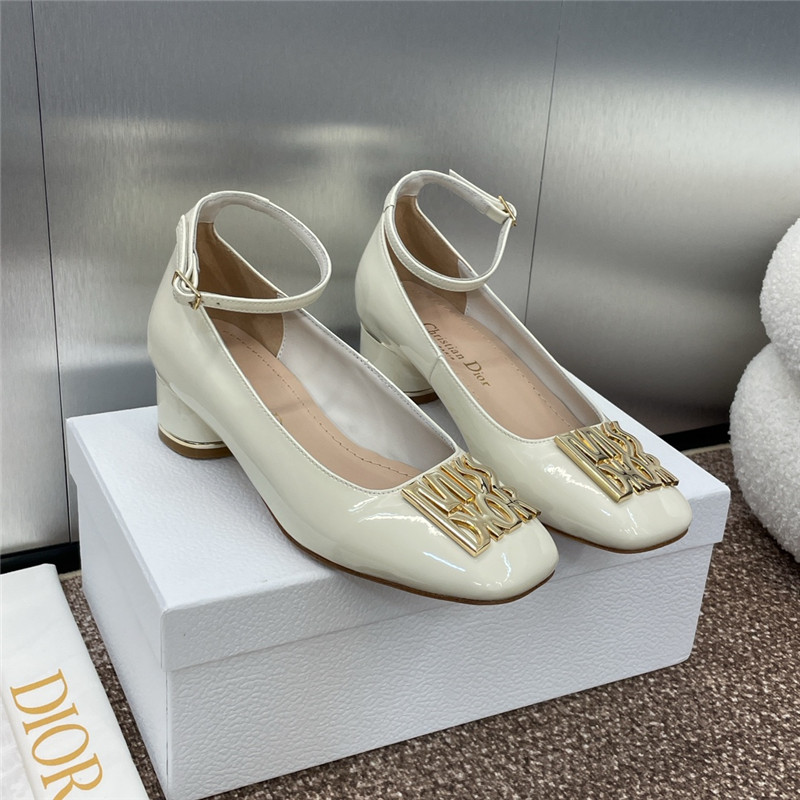 D10r miss D10r graffiti pumps ivory patent calfskin
