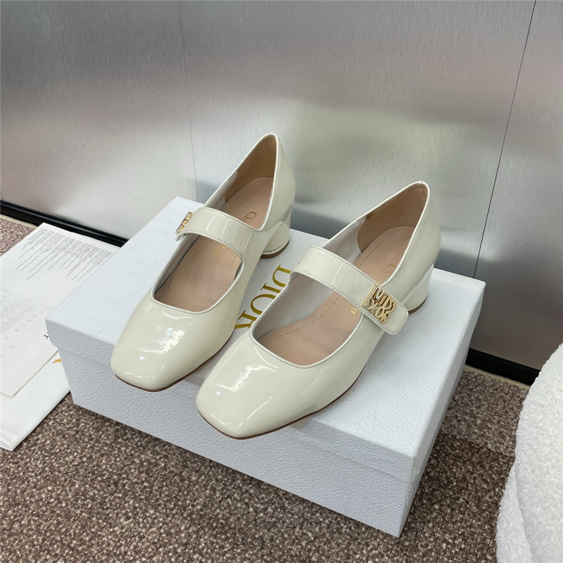 D10r miss D10r strap pumps ivory patent calfskin