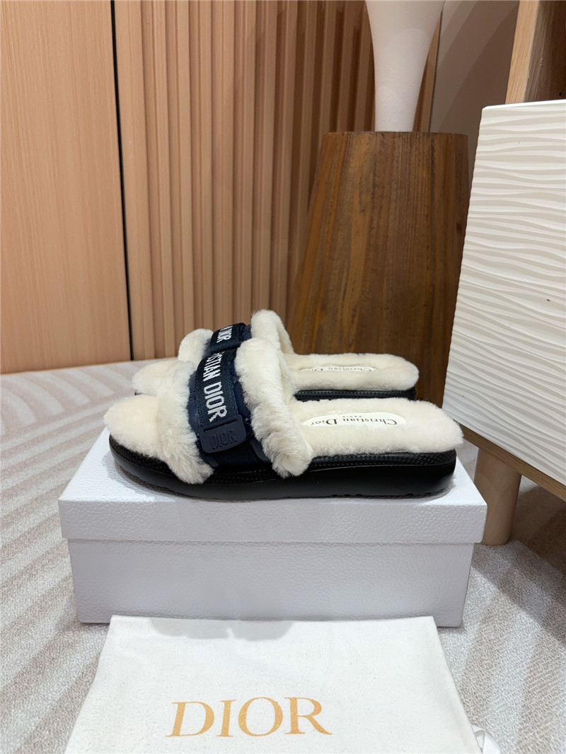 D10r evolution slides navy/white quilted leather & fur