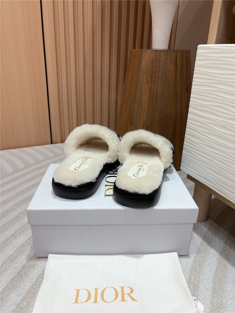 D10r evolution slides navy/white quilted leather & fur