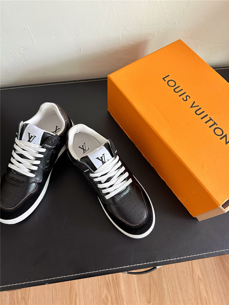 l0vis Vvtt0n lv black stadium sneakers