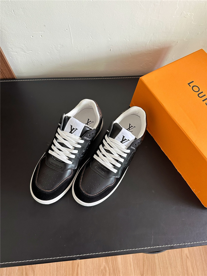 l0vis Vvtt0n lv black stadium sneakers