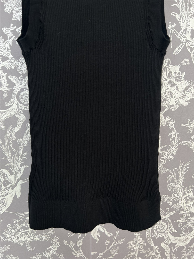 Ch**el jacquard crochet knitted vest in black