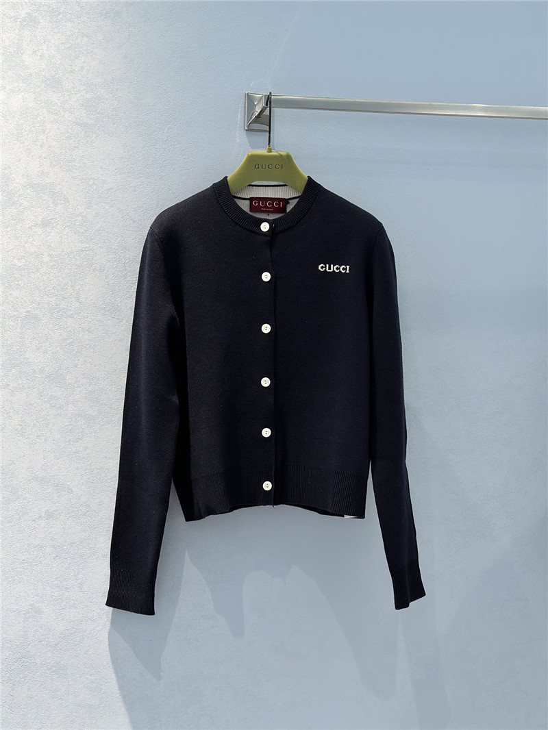 Gvc*1 crop intarsia wool cardigan black
