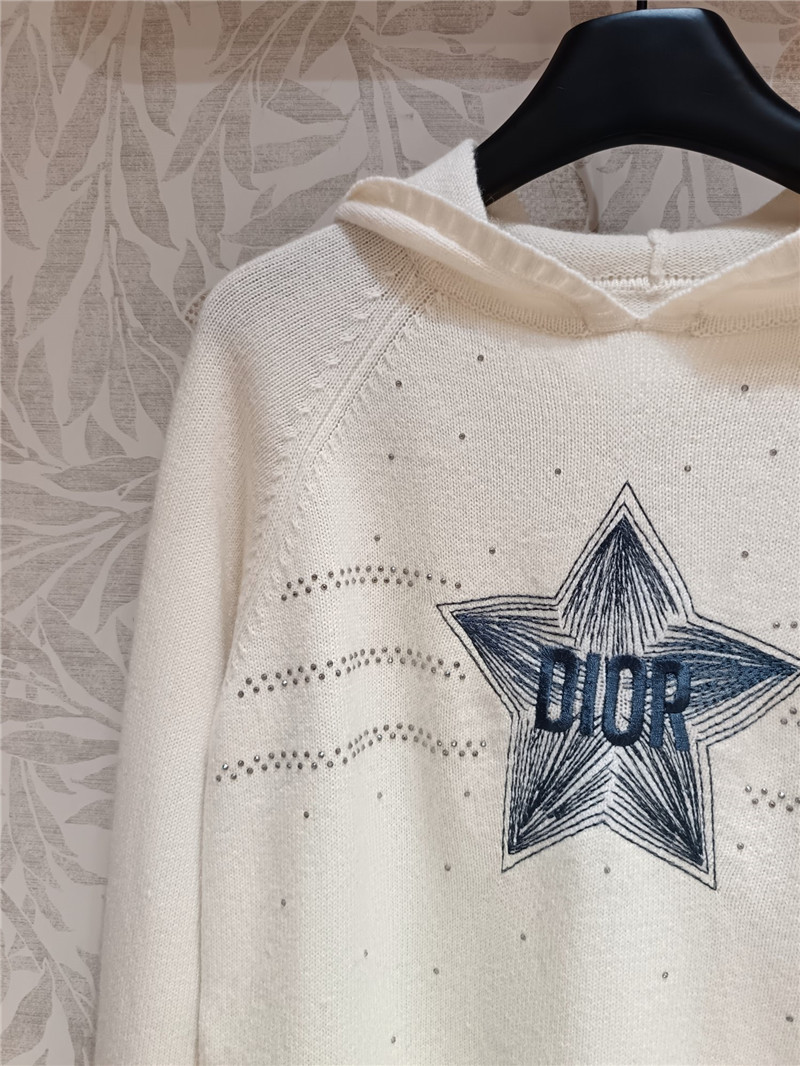 D10r embroidered wool hooded sweater ivory