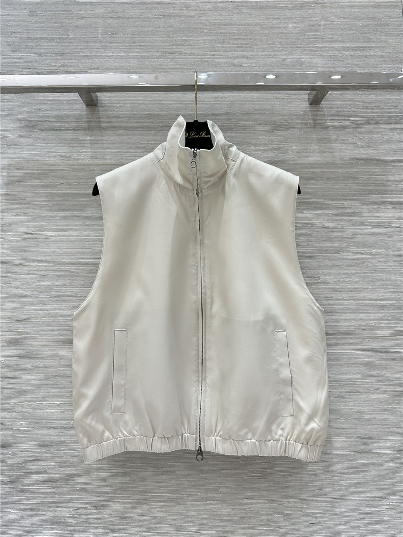 L0r0 P1ana traveler windproof vest replica d&g clothing