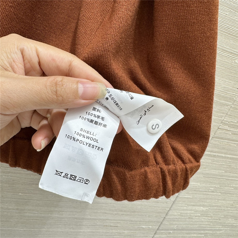 L0r0 P1ana traveler windproof vest replica d&g clothing