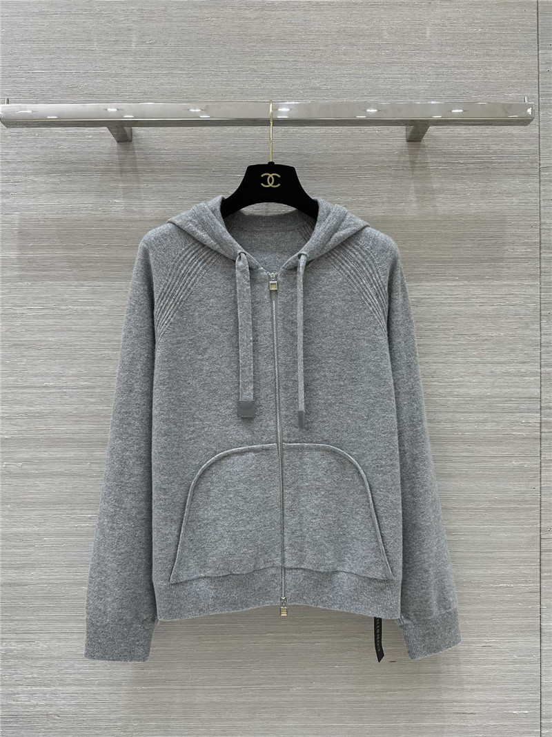 L0r0 P1ana elegant cashmere suit replica clothing sites