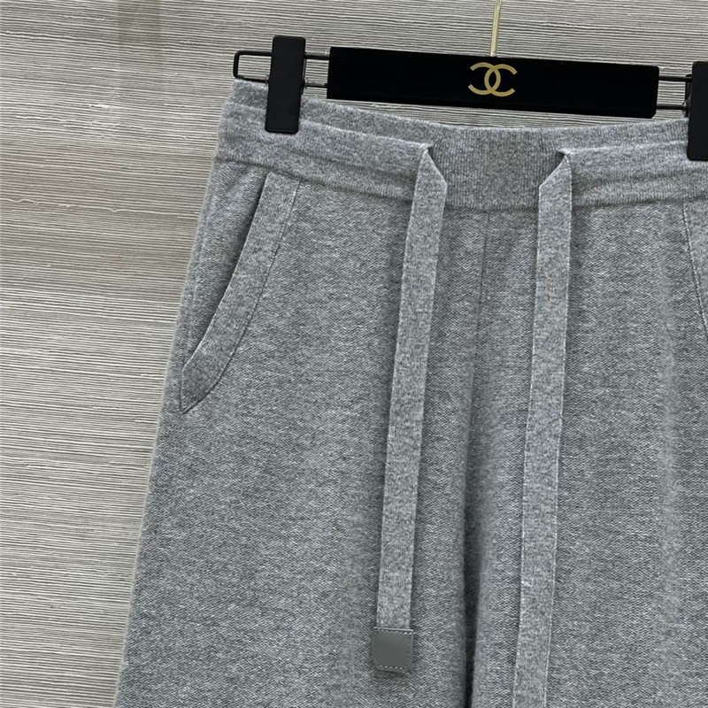 L0r0 P1ana elegant cashmere suit replica clothing sites
