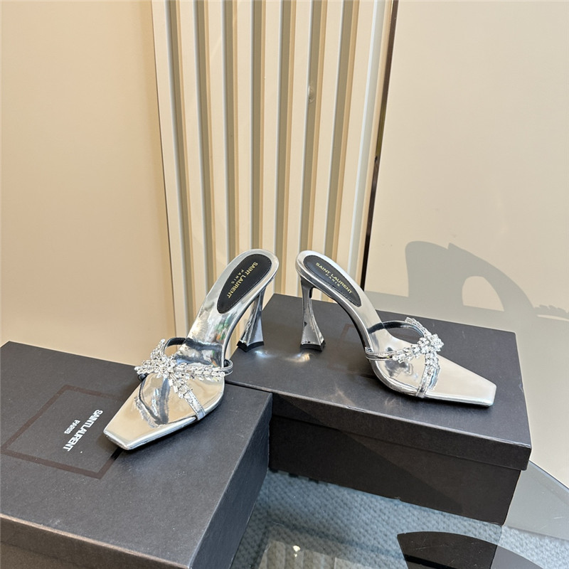 Y51 liz mules in silver calfskin with rhinestones