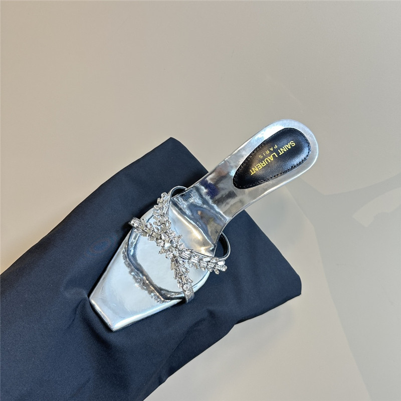 Y51 liz mules in silver calfskin with rhinestones