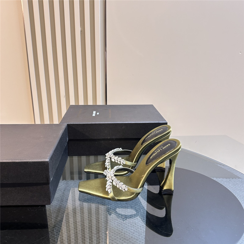 Y51 liz mules in gold calfskin with rhinestones