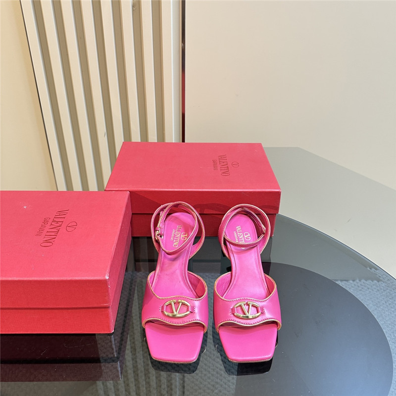 Va1e*ntin0 vlogo locker sandals in fuchsia mirrored calfskin