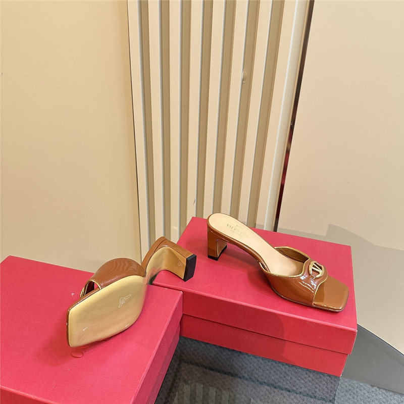 Va1e*ntin0 vlogo locker mules in almond pattern leather