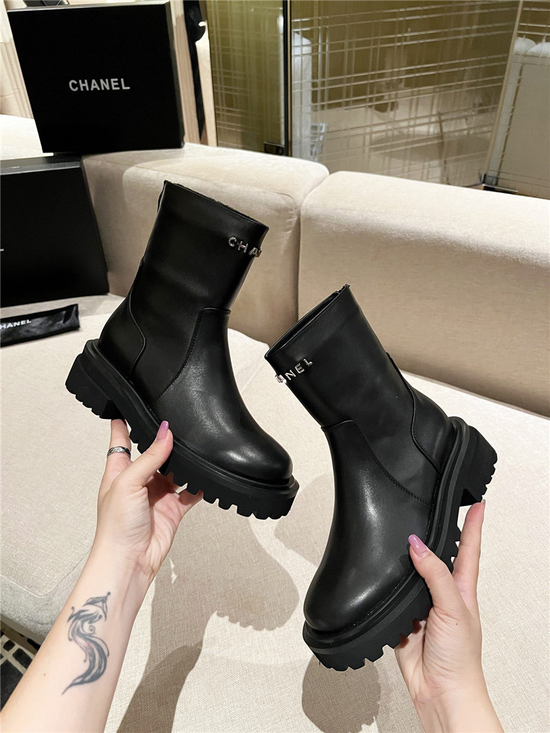 Ch**el women’s knight martin boots
