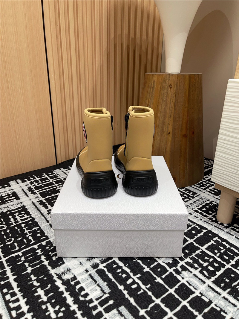 D10r brown stretch knit logo ankle boots