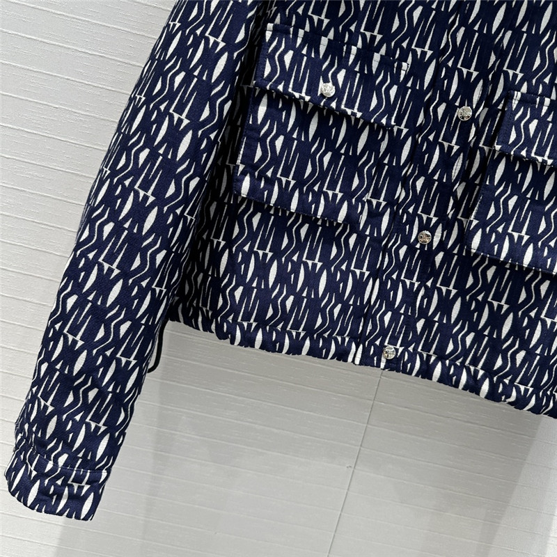 D10r short jacket
