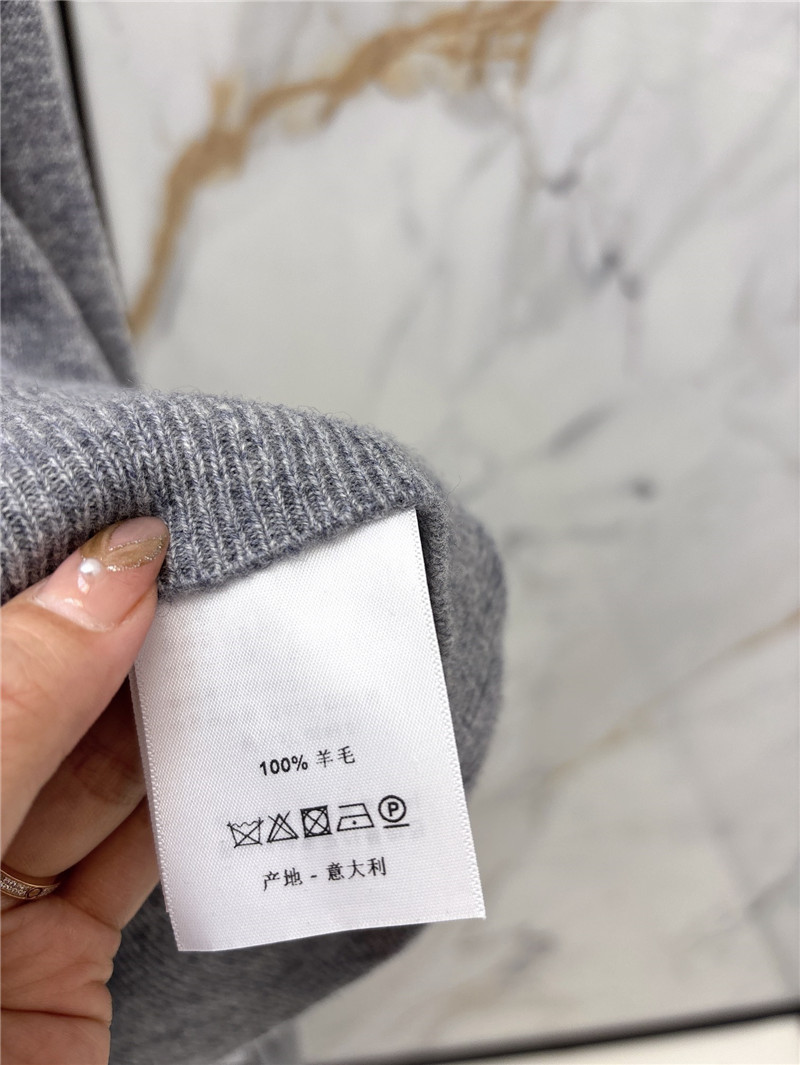 Vanitoo Logo-Intarsia Knit Hoodie in Grey