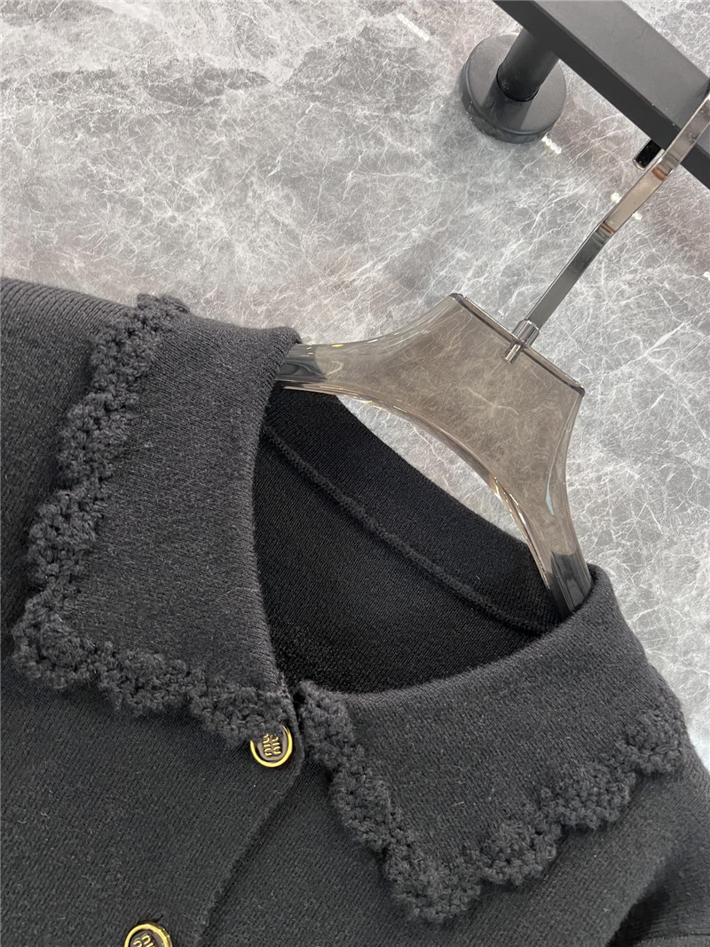 Miu Miu Logo-Intarsia Lace Lapel Cardigan in Black