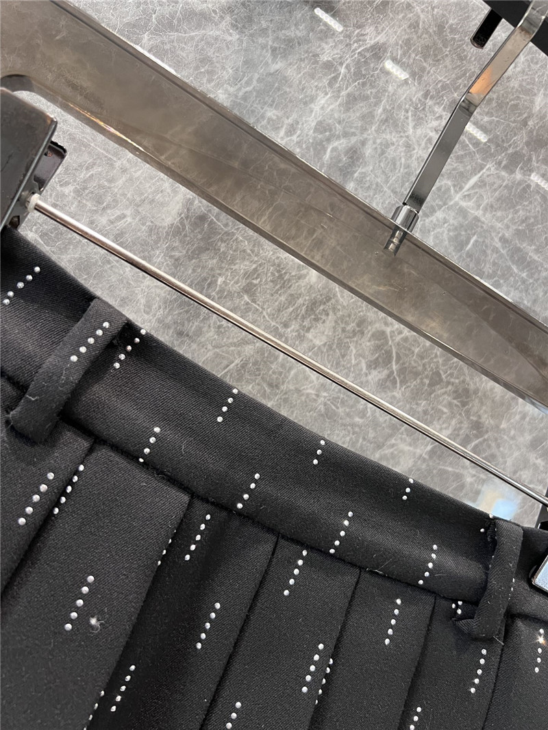 M1um1u rhinestone pleated skirt