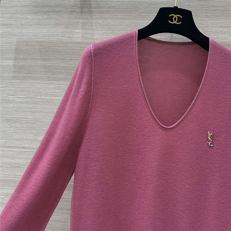 Y51 v-neck merino wool sweater in pink