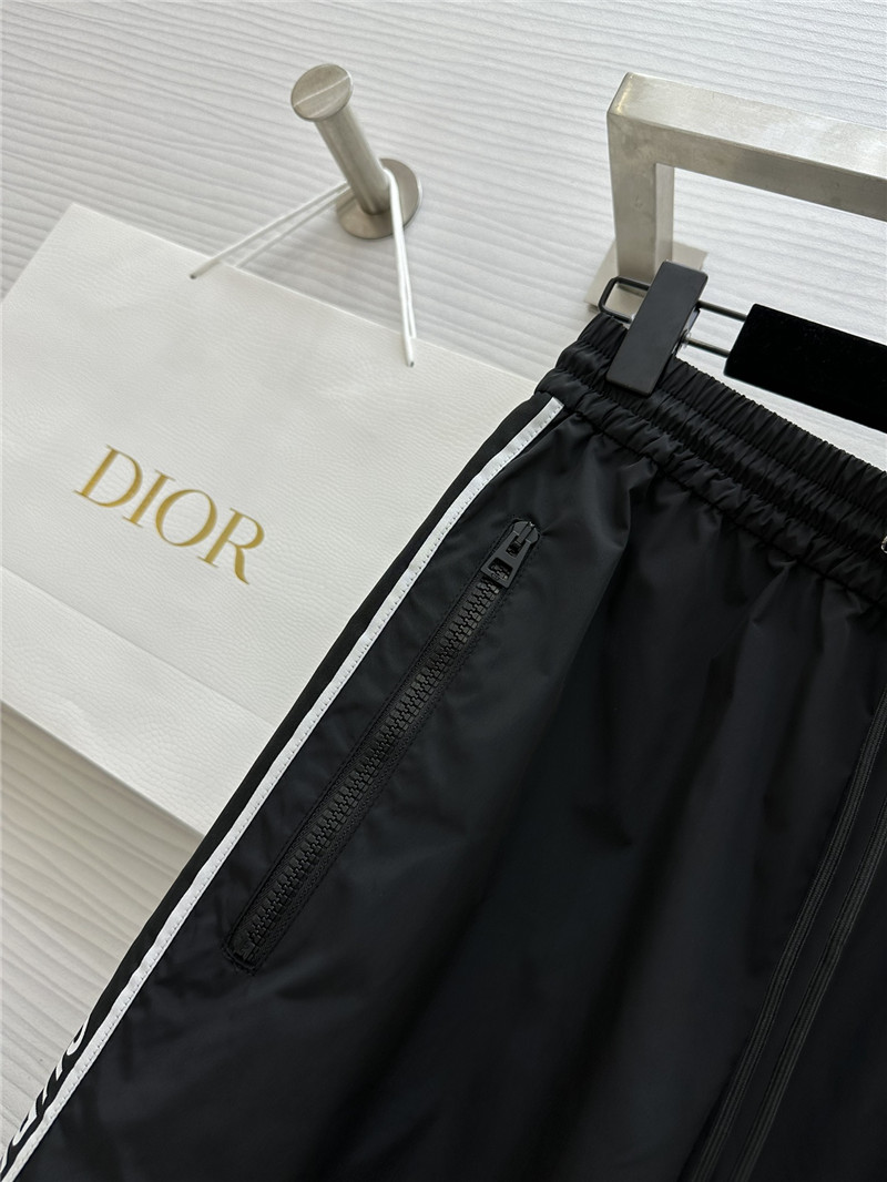 D10r casual trousers